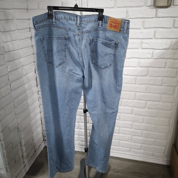Levi's 559 Men's Size 44/32 Light Wash Zipper & Button Closure Blue Jeans - Picture 2 of 15